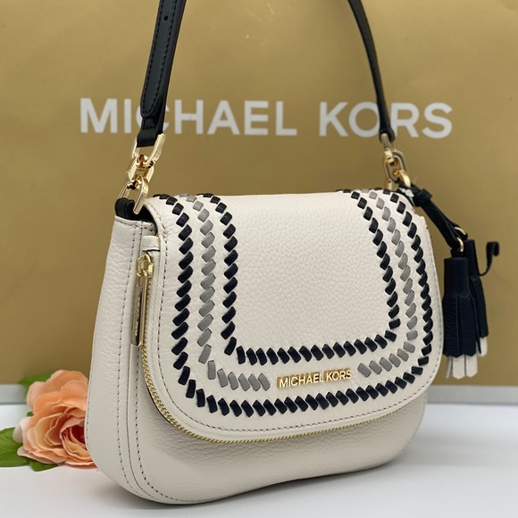 MICHAEL KORS BEDFORD SM FLAP XBODY LT CREAM MULTI - Picture 3 of 16